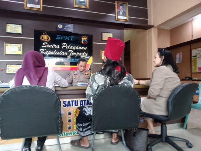 
 Pemilik Yayasan Al Naas Badru Laporkan Oknum LSM Dan Redaksi Radar 007.co,id Ke Polres Kebumen Atas Dugaan Pencemaran Nama Baik