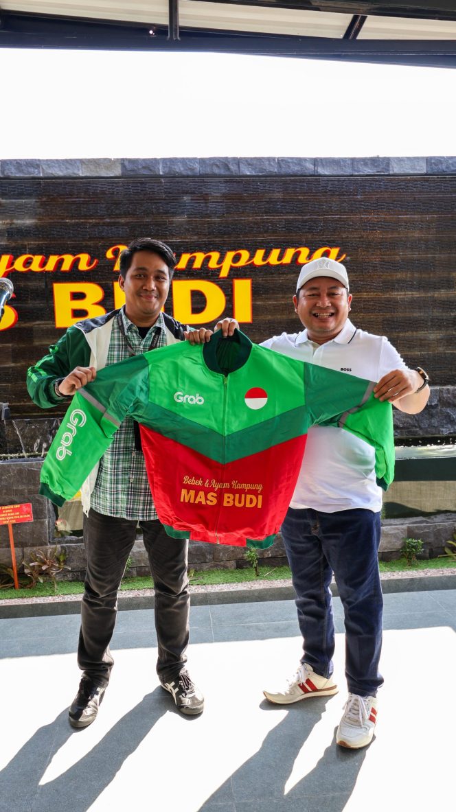 
 Hebat!!! Bebek & Ayam Kampung Mas Budi Jalin Kolaborasi Strategis Bersama Grab Indonesia