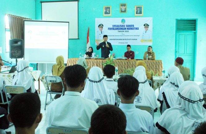 
 Intens Sosialisasi Bahaya Narkoba, Nawawi: Ajak Pelajar SMPN 11 Jauhi Narkoba dan Gunakan Digitalisasi Secara Positif