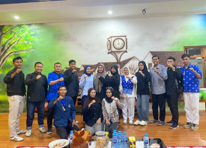 
 Refleksi Hari Guru Nasional 2025, BEM Pasuruan Raya Soroti Praktik Komersialisasi dan Dugaan Pungli di Perguruan Tinggi