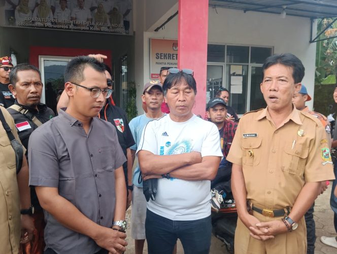 
 Diduga Berbuat Cabul, Perangkat Desa Kalilandak – Purwareja Klampok – Banjarnegara Digerudug Masyarakat