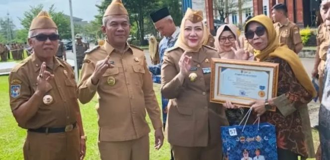 
 Sebanyak 57 ASN Pemerintah Kabupaten Musi Rawas Terima Penghargaan Langsung Dari Bupati Dan Resmi Pensiun